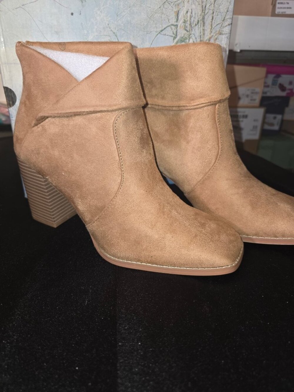 Womens Square Toe Ankle Booties With Thick Block Heels & Side Zipper - Size 10 T